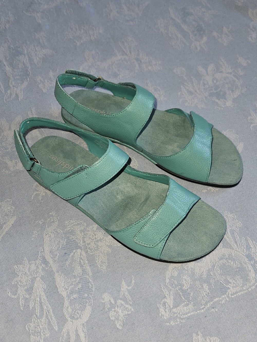 Easy Spirit  Low Wedge Sandals Turquoise 8N Comfy Like NEW